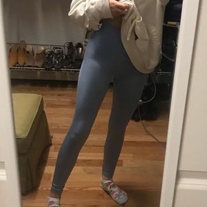 Metallic / shine blue leggings